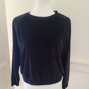 Black velvet Gap top. Like new condition